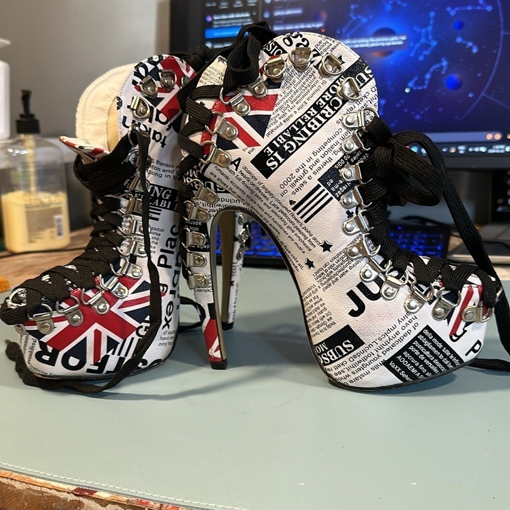 🔥RED KISS "Rocky" Bootie CURVED HEEL British UK Pattern PLATFORM Lace Up URBAN
